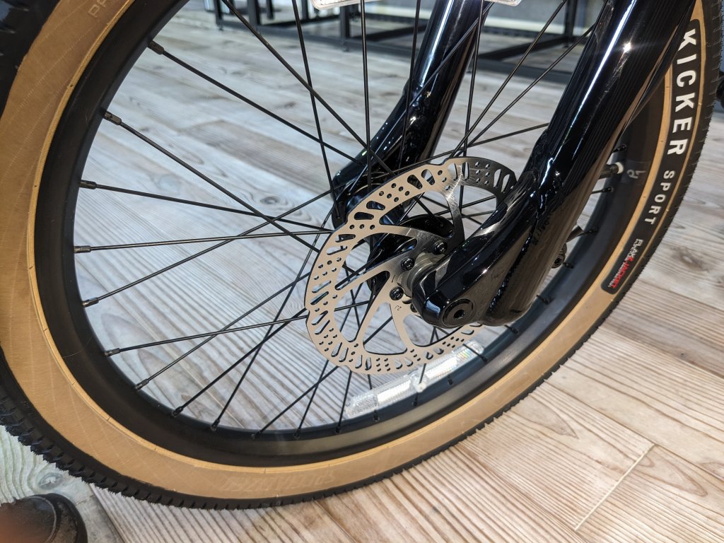 P.1 | キッズバイク | 取扱商品 | 岡山県で唯一のSPECIALIZEDの